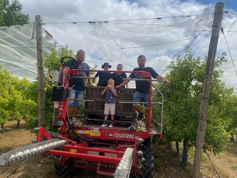 Famille Burgaud Vergers St Aignan Grandlieu - Bouaye cueillette pommes